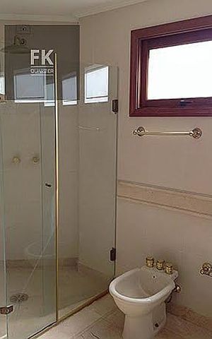 Casa à venda com 450m², 4 quartos e 9 vagas