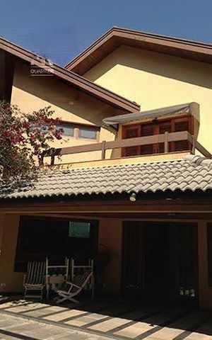 Casa à venda com 450m², 4 quartos e 9 vagas