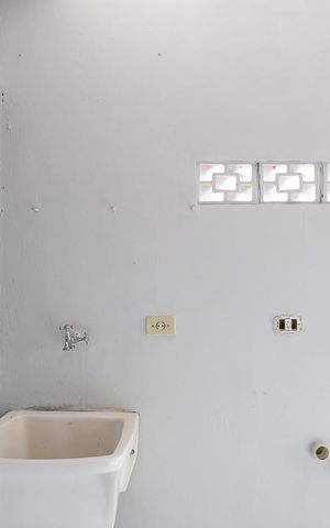 Casa à venda com 70m², 1 quarto e 1 vagaÁrea de serviço