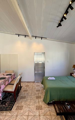 Casa para alugar com 35m², 1 quarto e sem vaga