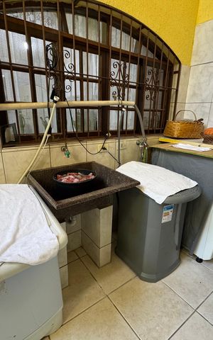 Casa à venda com 200m², 3 quartos e 4 vagas Casa à venda com 200m², 3 quartos e 4 vagasÁrea de Serviço