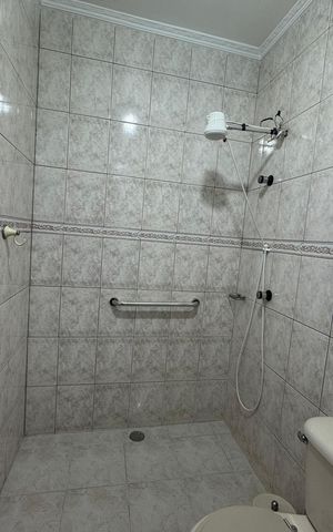 Casa à venda com 200m², 3 quartos e 4 vagas Casa à venda com 200m², 3 quartos e 4 vagasBanheiro da Suíte 1