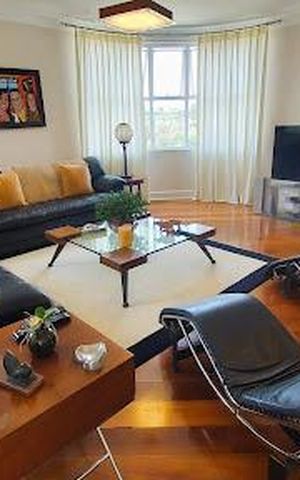 Casa à venda com 963m², 5 quartos e 6 vagas