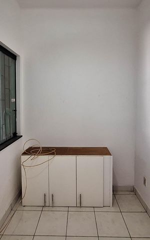 Casa de condomínio à venda com 546m², 3 quartos e 2 vagas Casa de condomínio à venda com 546m², 3 quartos e 2 vagasQuarto de Serviço
