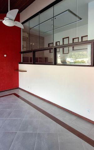 Casa de condomínio à venda com 546m², 3 quartos e 2 vagas Casa de condomínio à venda com 546m², 3 quartos e 2 vagasSala 1