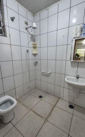 Casa à venda com 100m², 2 quartos e 1 vaga Casa à venda com 100m², 2 quartos e 1 vagaBanheiro