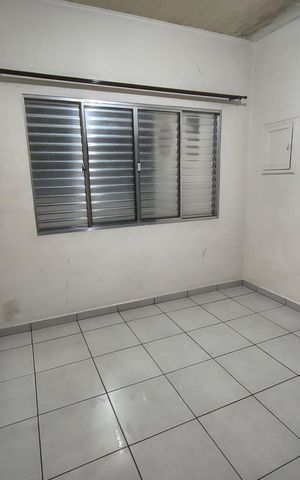 Casa à venda com 100m², 2 quartos e 1 vaga Casa à venda com 100m², 2 quartos e 1 vagaQuarto