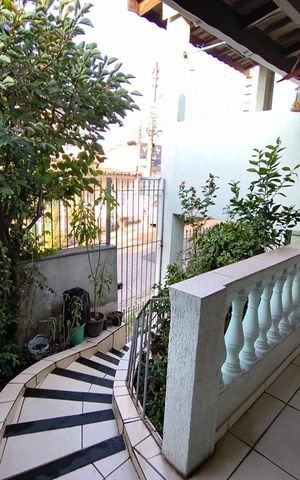 Casa à venda com 100m², 2 quartos e 1 vaga Casa à venda com 100m², 2 quartos e 1 vagaÁrea externa