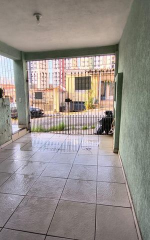 Casa à venda com 100m², 2 quartos e 1 vaga Casa à venda com 100m², 2 quartos e 1 vagaÁrea externa