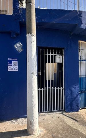 Casa para alugar com 100m², 2 quartos e 1 vaga Casa para alugar com 100m², 2 quartos e 1 vagaFachada