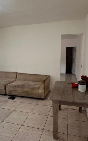 Casa para alugar com 100m², 2 quartos e 1 vaga Casa para alugar com 100m², 2 quartos e 1 vagaSala