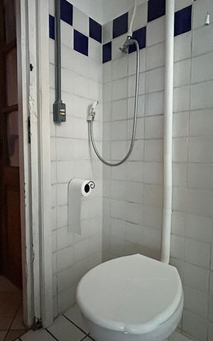 Casa para alugar com 110m², 5 quartos e 4 vagas Casa para alugar com 110m², 5 quartos e 4 vagasBanheiro