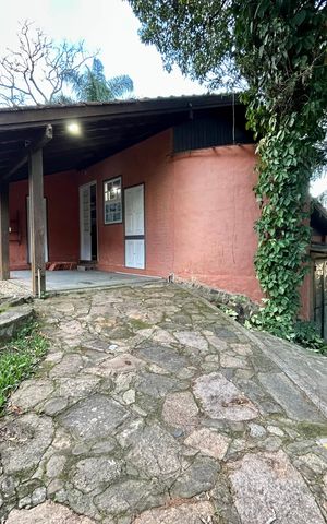 Casa para alugar com 110m², 5 quartos e 4 vagas Casa para alugar com 110m², 5 quartos e 4 vagasÁrea externa