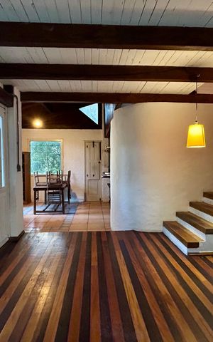 Casa para alugar com 110m², 5 quartos e 4 vagas Casa para alugar com 110m², 5 quartos e 4 vagasSala