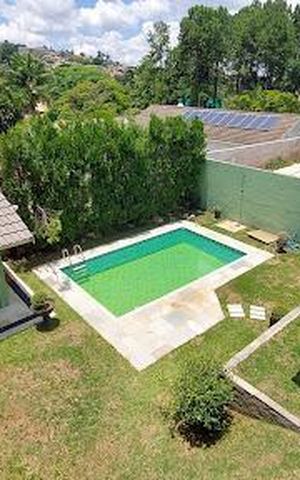 Casa à venda com 266m², 3 quartos e 4 vagas