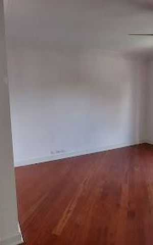 Casa à venda com 266m², 3 quartos e 4 vagas