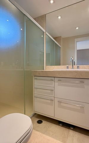 Apartamento para alugar com 143m², 3 quartos e 3 vagas Apartamento para alugar com 143m², 3 quartos e 3 vagasBanheiro Suíte 3