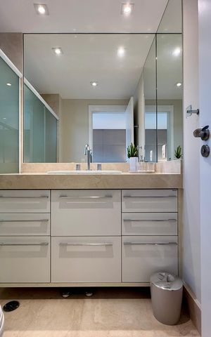Apartamento para alugar com 143m², 3 quartos e 3 vagas Apartamento para alugar com 143m², 3 quartos e 3 vagasBanheiro Suíte 3