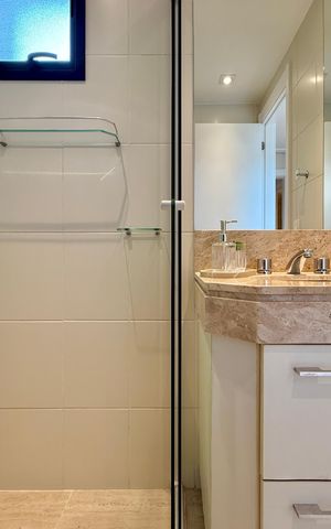 Apartamento para alugar com 143m², 3 quartos e 3 vagas Apartamento para alugar com 143m², 3 quartos e 3 vagasBanheiro Suíte 1