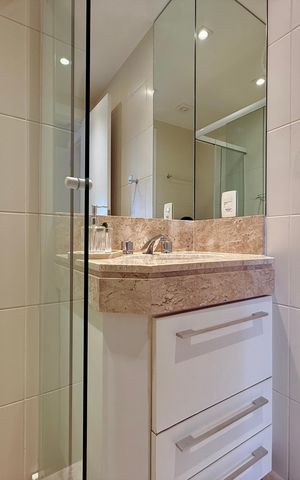 Apartamento para alugar com 143m², 3 quartos e 3 vagas Apartamento para alugar com 143m², 3 quartos e 3 vagasBanheiro Suíte 2