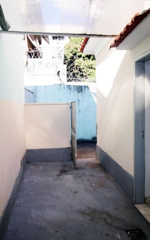 Casa para alugar com 60m², 2 quartos e sem vagaÁrea de Serviço - Quintal