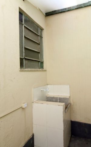 Casa para alugar com 60m², 2 quartos e sem vagaÁrea de Serviço