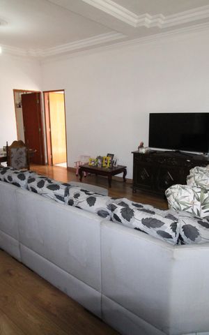 Casa para alugar com 512m², 3 quartos e 6 vagasSala
