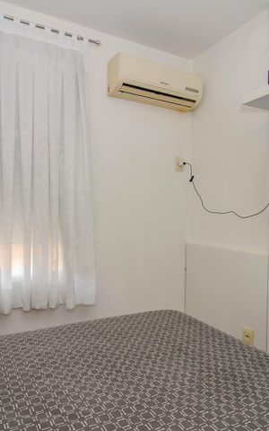 Casa de condomínio à venda com 156m², 4 quartos e 2 vagas Casa de condomínio à venda com 156m², 4 quartos e 2 vagasSuíte