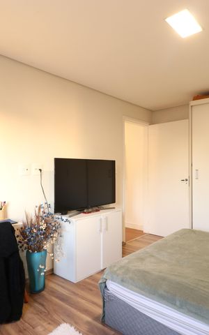 Casa à venda com 365m², 4 quartos e 4 vagasSuite 