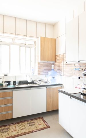 Casa à venda com 150m², 4 quartos e 2 vagas Casa à venda com 150m², 4 quartos e 2 vagasCozinha