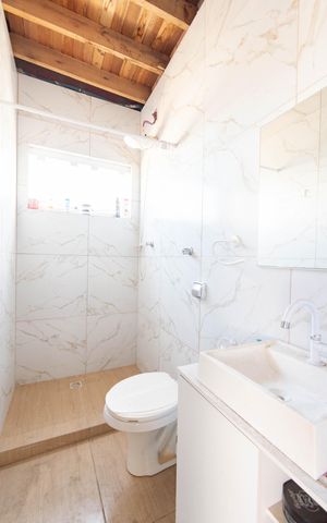 Casa à venda com 150m², 4 quartos e 2 vagas Casa à venda com 150m², 4 quartos e 2 vagasCobertura