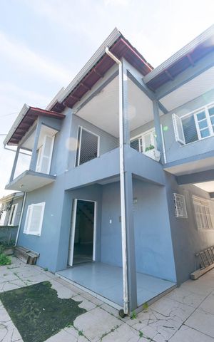 Casa à venda com 150m², 4 quartos e 2 vagas Casa à venda com 150m², 4 quartos e 2 vagasFachada