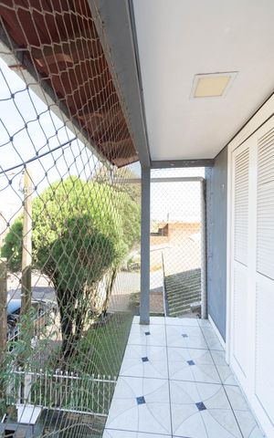 Casa à venda com 150m², 4 quartos e 2 vagas Casa à venda com 150m², 4 quartos e 2 vagasVaranda da Sala