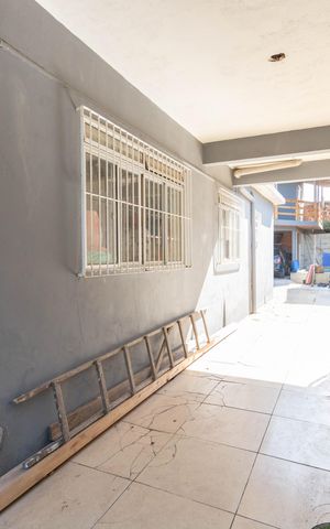 Casa à venda com 150m², 4 quartos e 2 vagas Casa à venda com 150m², 4 quartos e 2 vagasÁrea comum