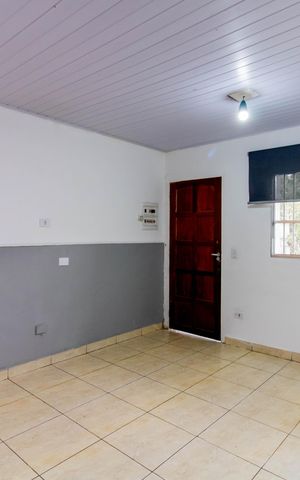 Casa à venda com 156m², 3 quartos e 2 vagas Casa à venda com 156m², 3 quartos e 2 vagasSala