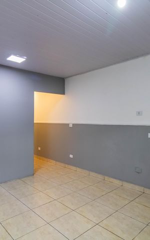 Casa à venda com 156m², 3 quartos e 2 vagas Casa à venda com 156m², 3 quartos e 2 vagasSala
