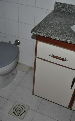 Apartamento à venda com 71m², 2 quartos e 1 vagaBanheiro social