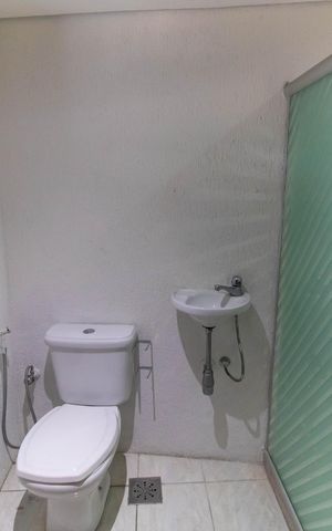 Casa para alugar com 100m², 2 quartos e 1 vaga Casa para alugar com 100m², 2 quartos e 1 vagaBanheiro Social