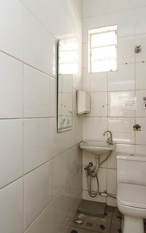 Casa para alugar com 120m², 7 quartos e 4 vagasBanheiro 1