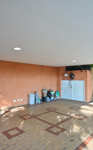 Casa de condomínio à venda com 310m², 4 quartos e 4 vagasGaragem