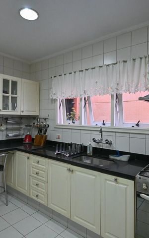 Casa de condomínio à venda com 310m², 4 quartos e 4 vagasCozinha