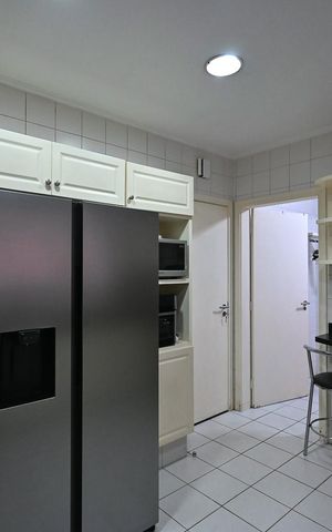 Casa de condomínio à venda com 310m², 4 quartos e 4 vagasCozinha