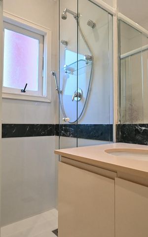 Casa de condomínio à venda com 310m², 4 quartos e 4 vagasBanheiro Suíte 1