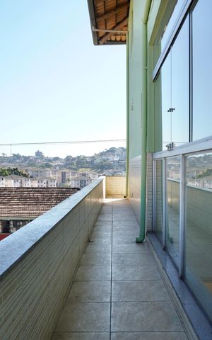 Casa à venda com 240m², 5 quartos e 3 vagasVaranda - Área Privativa 1º Andar 