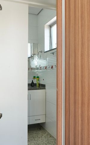Casa à venda com 240m², 5 quartos e 3 vagasBanheiro da Suíte 1