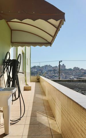 Casa à venda com 240m², 5 quartos e 3 vagasVaranda - Área Privativa 1º Andar 