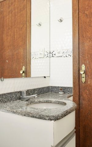 Casa à venda com 240m², 5 quartos e 3 vagasBanheiro Social 1
