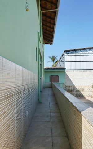 Casa à venda com 240m², 5 quartos e 3 vagasVaranda - Área Privativa 1º Andar 