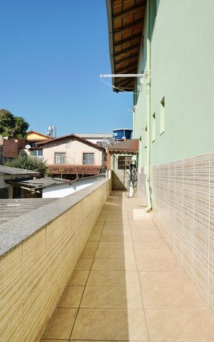 Casa à venda com 240m², 5 quartos e 3 vagasVaranda - Área Privativa 1º Andar 