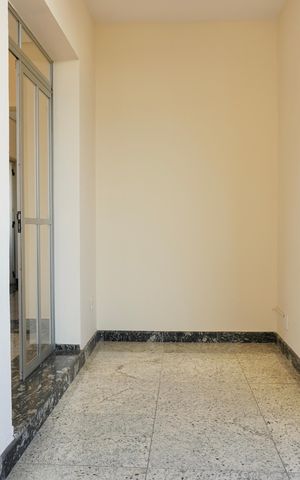 Casa à venda com 240m², 5 quartos e 3 vagasVaranda - Área Privativa 1º Andar 